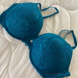Victoria’s Secret Very Sexy Push Up Bra